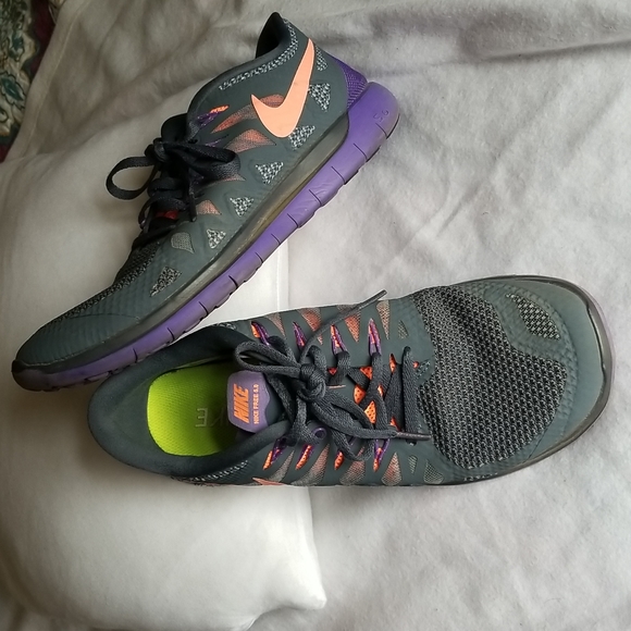 Nike Shoes - Nike Free 5.0 shoes